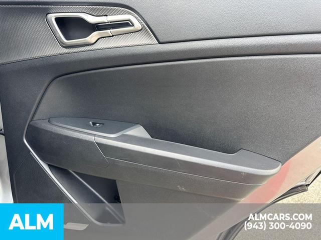Photo of 2024 Steel Gray Kia Sportage