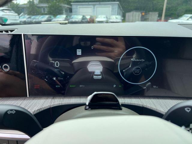 Photo of 2025 Ecotronic Gray Matte Hyundai SANTA FE HEV