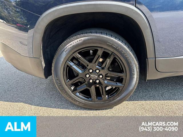 Photo of 2022 Northsky Blue Metallic Chevrolet Traverse