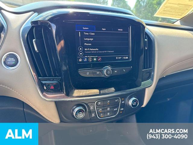 Photo of 2022 Northsky Blue Metallic Chevrolet Traverse