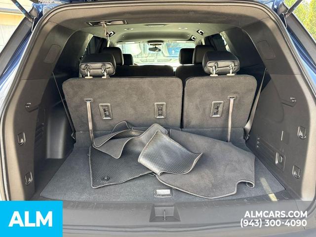Photo of 2022 Northsky Blue Metallic Chevrolet Traverse