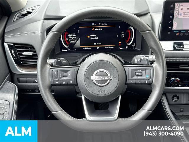 Photo of 2024 Champagne Silver Metallic Nissan Rogue