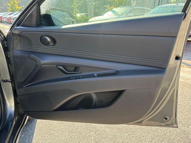 Photo of 2025 Amazon Gray Hyundai ELANTRA