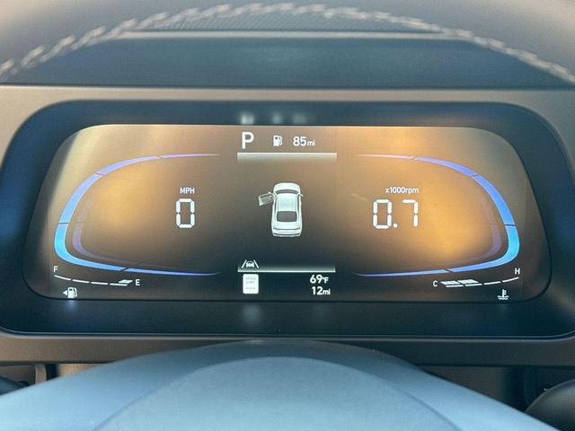 Photo of 2025 Amazon Gray Hyundai ELANTRA