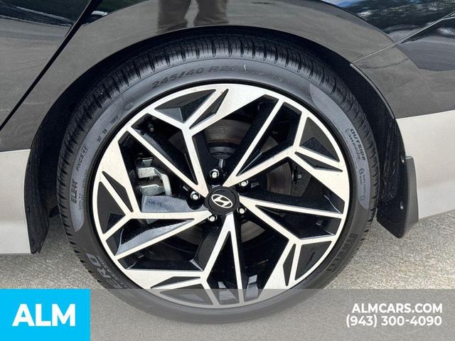 Photo of 2024 Onyx Black Hyundai IONIQ 6