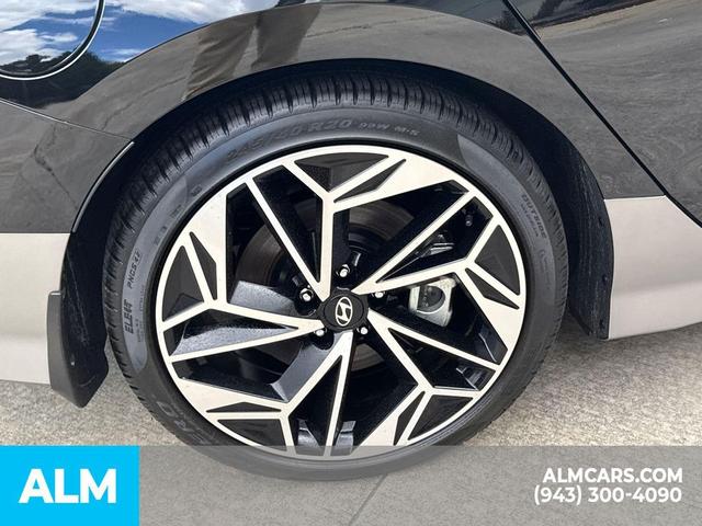 Photo of 2024 Onyx Black Hyundai IONIQ 6