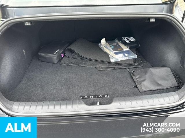 Photo of 2024 Onyx Black Hyundai IONIQ 6