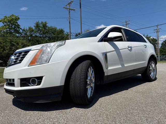 Photo of 2013 Platinum Ice Tricoat Cadillac SRX