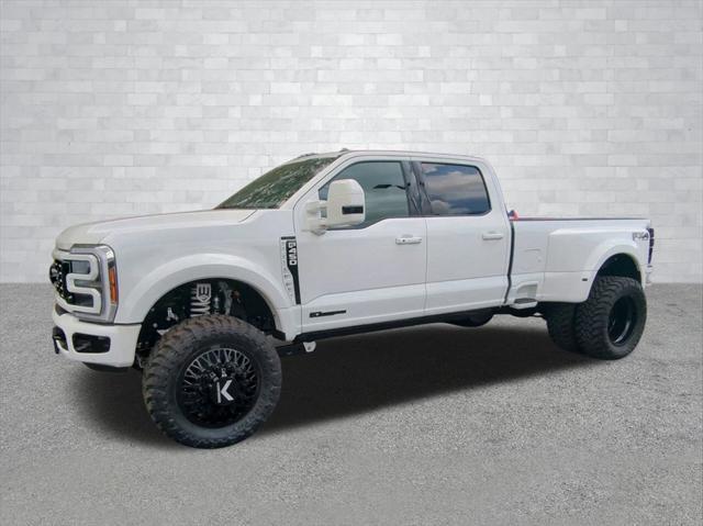 Photo of 2025 Star White Metallic Tri-Coat Ford F-450