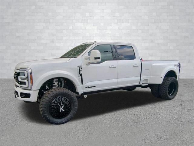 Photo of 2025 Star White Metallic Tri-Coat Ford F-450