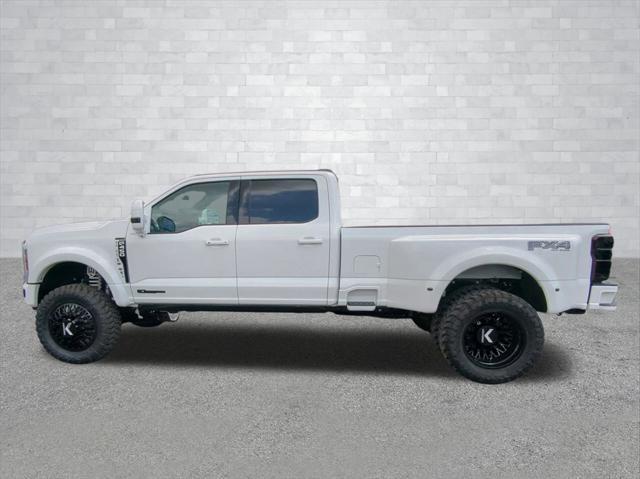Photo of 2025 Star White Metallic Tri-Coat Ford F-450