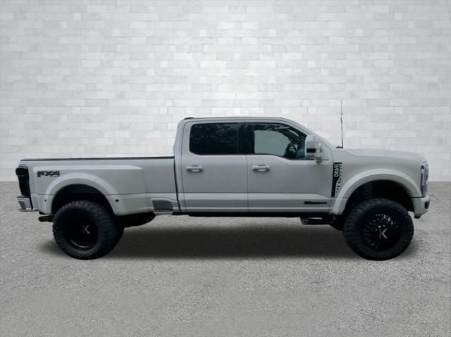 Photo of 2025 Star White Metallic Tri-Coat Ford F-450