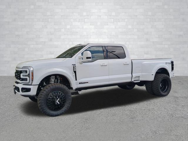 Photo of 2025 Star White Metallic Tri-Coat Ford F-450