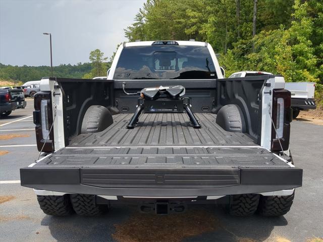 Photo of 2025 Star White Metallic Tri-Coat Ford F-450