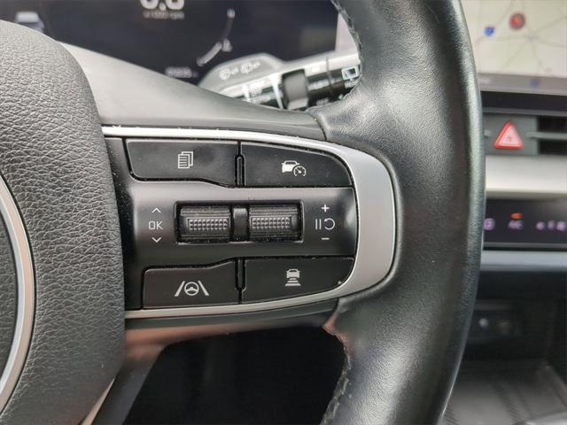 Photo of 2023 Sapphire Blue Kia Sportage