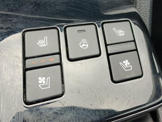 Photo of 2023 Sapphire Blue Kia Sportage
