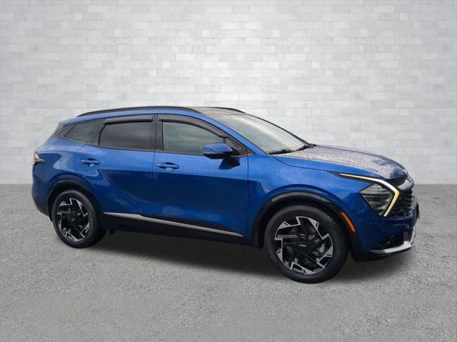 Photo of 2023 Sapphire Blue Kia Sportage