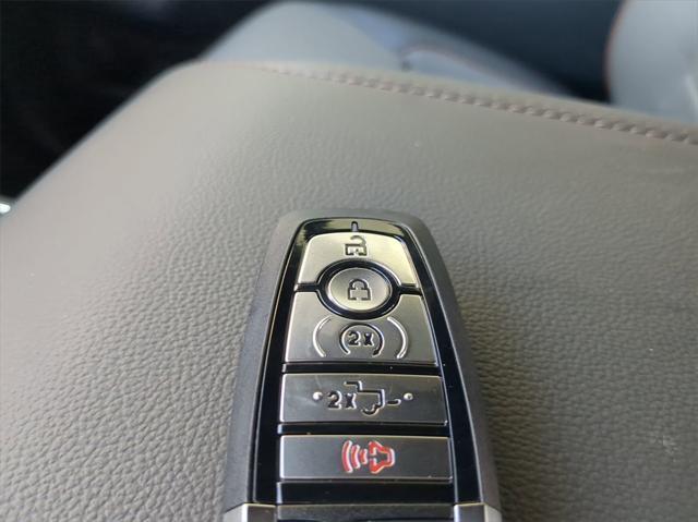 Photo of 2025 White Metallic Ford F-150