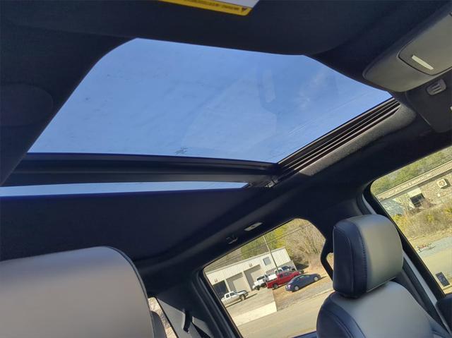 Photo of 2025 White Metallic Ford F-150