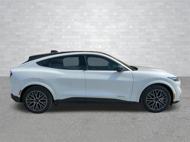 Photo of 2025 Star White Metallic Tri-Coat Ford Mustang Mach-E