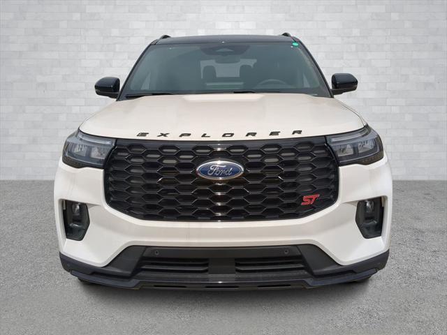 Photo of 2025 Star White Metallic Tri-Coat Ford Explorer