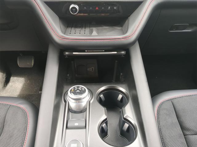 Photo of 2025 Star White Metallic Tri-Coat Ford Explorer