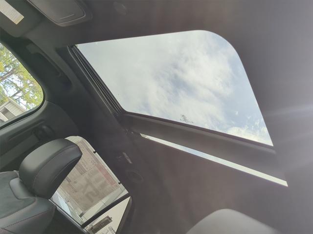 Photo of 2025 Star White Metallic Tri-Coat Ford Explorer