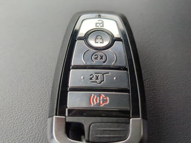 Photo of 2025 Star White Metallic Tri-Coat Ford Explorer