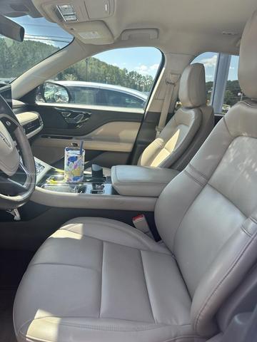 Photo of 2021 Pristine White Lincoln Aviator