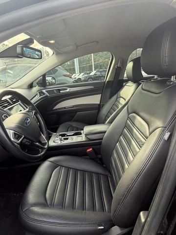 Photo of 2019 Agate Black Ford Fusion