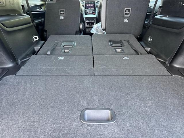 Photo of 2025 Baltic Gray Metallic Clearcoat Jeep Grand Cherokee L