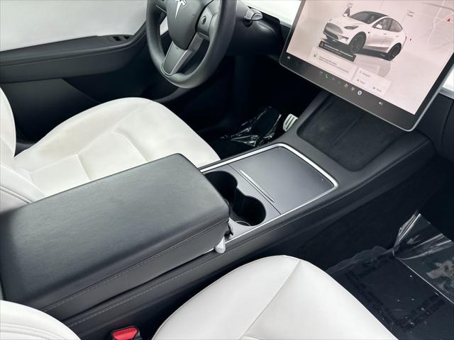 Photo of 2022 Pearl White Multi-Coat Tesla Model Y