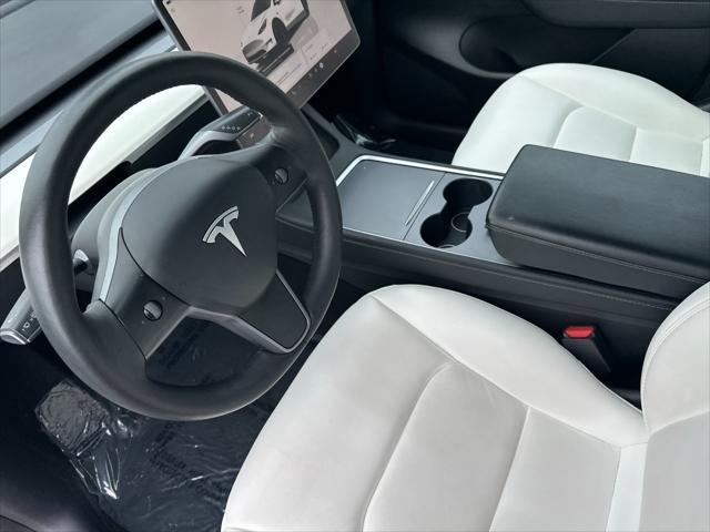 Photo of 2022 Pearl White Multi-Coat Tesla Model Y