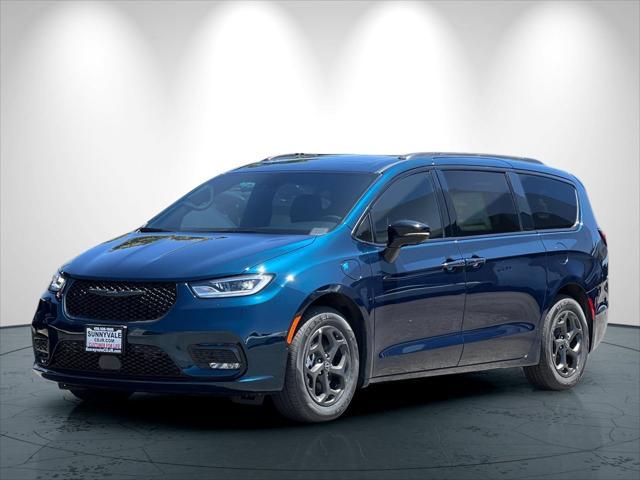 Photo of 2025 Fathom Blue Pearlcoat Chrysler Pacifica Hybrid