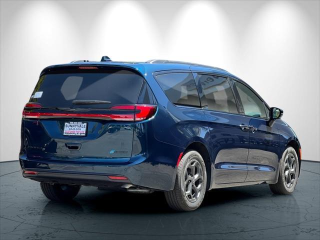 Photo of 2025 Fathom Blue Pearlcoat Chrysler Pacifica Hybrid