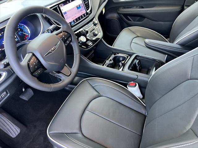 Photo of 2025 Fathom Blue Pearlcoat Chrysler Pacifica Hybrid