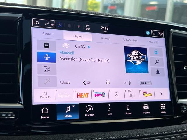 Photo of 2025 Fathom Blue Pearlcoat Chrysler Pacifica Hybrid