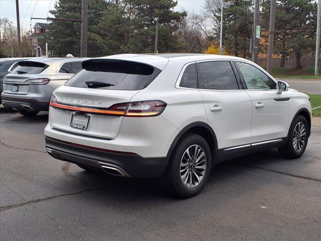 Photo of 2022 Pristine White Metallic Tri-Coat Lincoln Nautilus