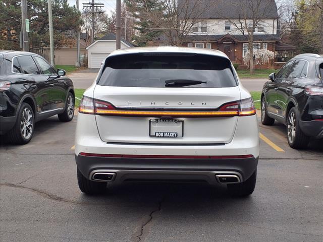 Photo of 2022 Pristine White Metallic Tri-Coat Lincoln Nautilus