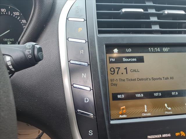 Photo of 2018 White Lincoln MKC