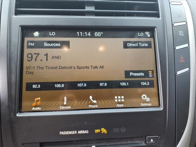 Photo of 2018 White Lincoln MKC