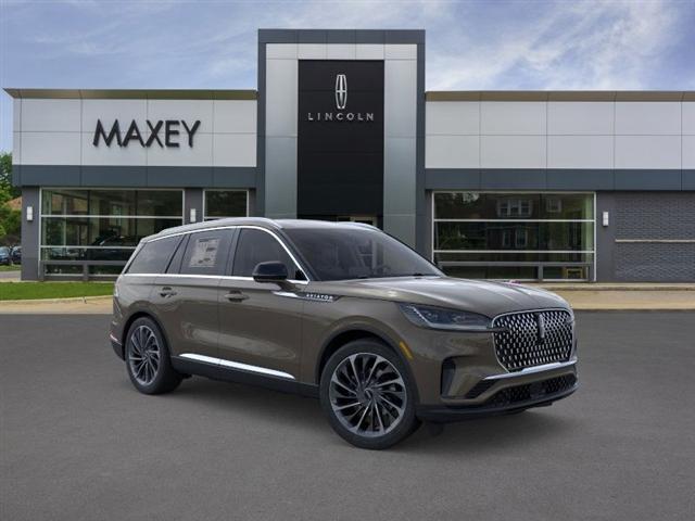 Photo of 2025 Harbor Gray Lincoln Aviator