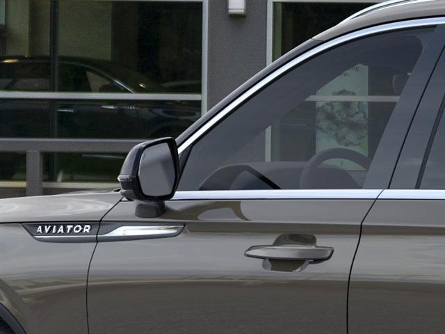 Photo of 2025 Harbor Gray Lincoln Aviator