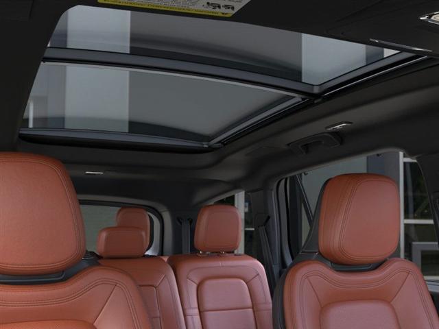 Photo of 2025 Harbor Gray Lincoln Aviator