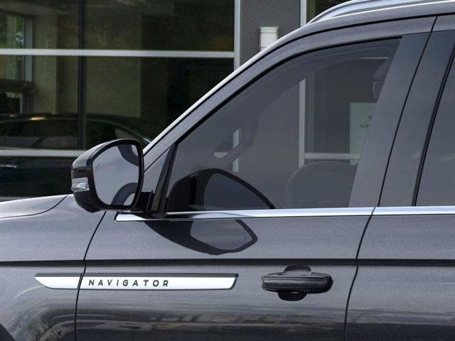Photo of 2025 Starlight Lincoln Navigator