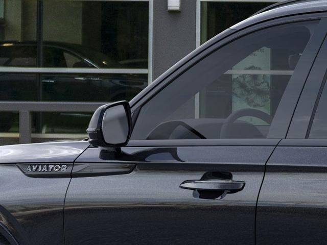 Photo of 2025 Infinite Black Metallic Lincoln Aviator