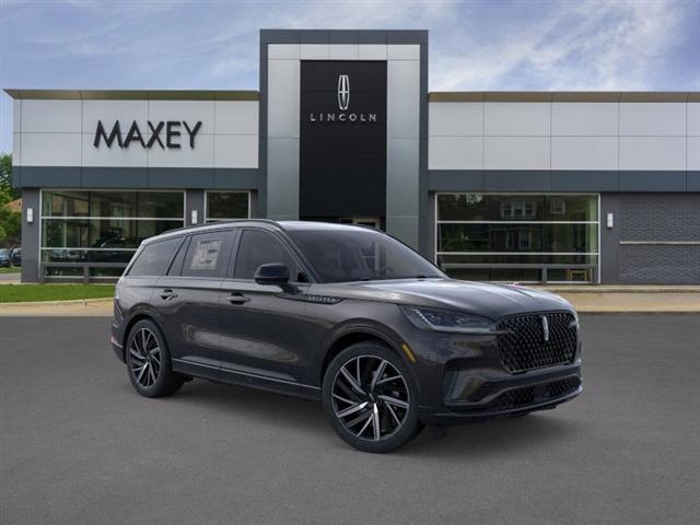 Photo of 2025 Infinite Black Metallic Lincoln Aviator