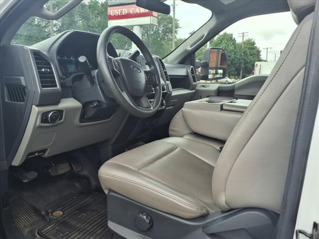 Photo of 2022 Oxford White Ford F-350