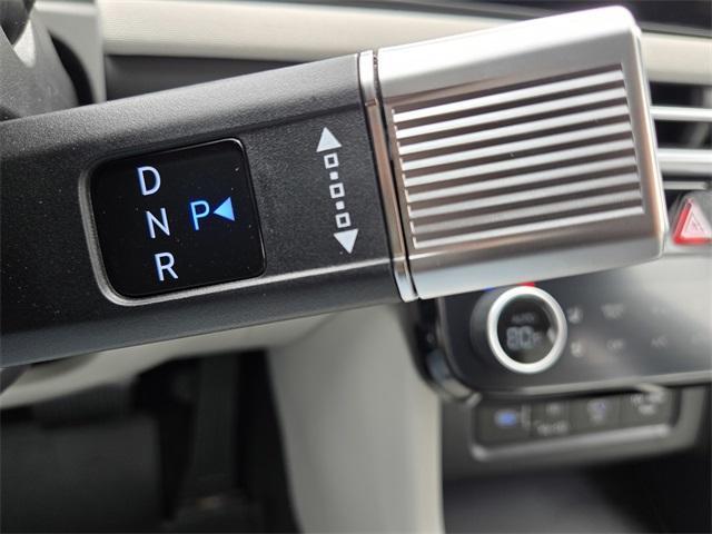 Photo of 2025 Shimmering Silver Hyundai TUCSON Hybrid