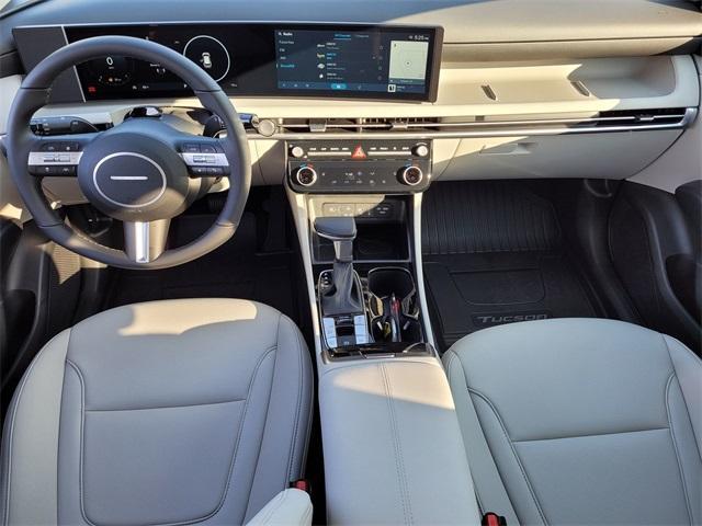 Photo of 2025 Shimmering Silver Hyundai TUCSON